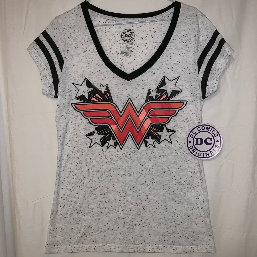 DC Comics Originals Junior’s Wonder Woman Tee